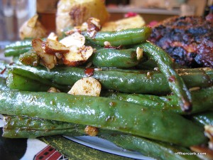 Roasted green beans with almonds 