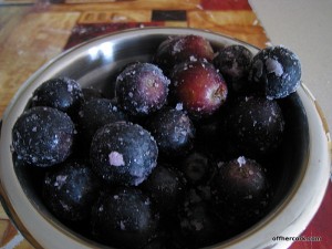 Frozen grapes 