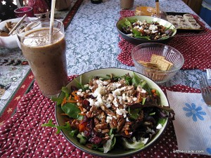 Smoothie and salad 