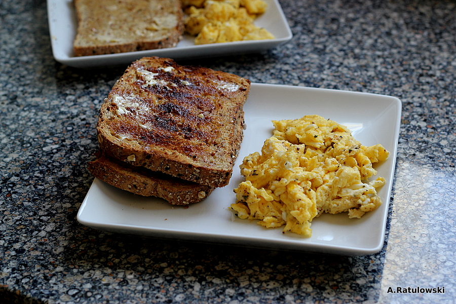 scrambled eggs and toast