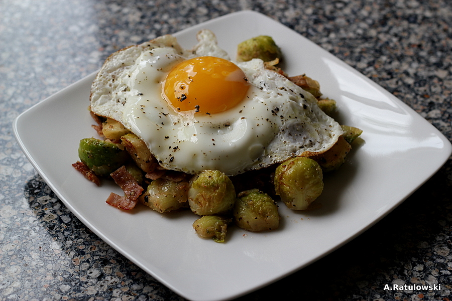 Fried egg with brussel sprouts