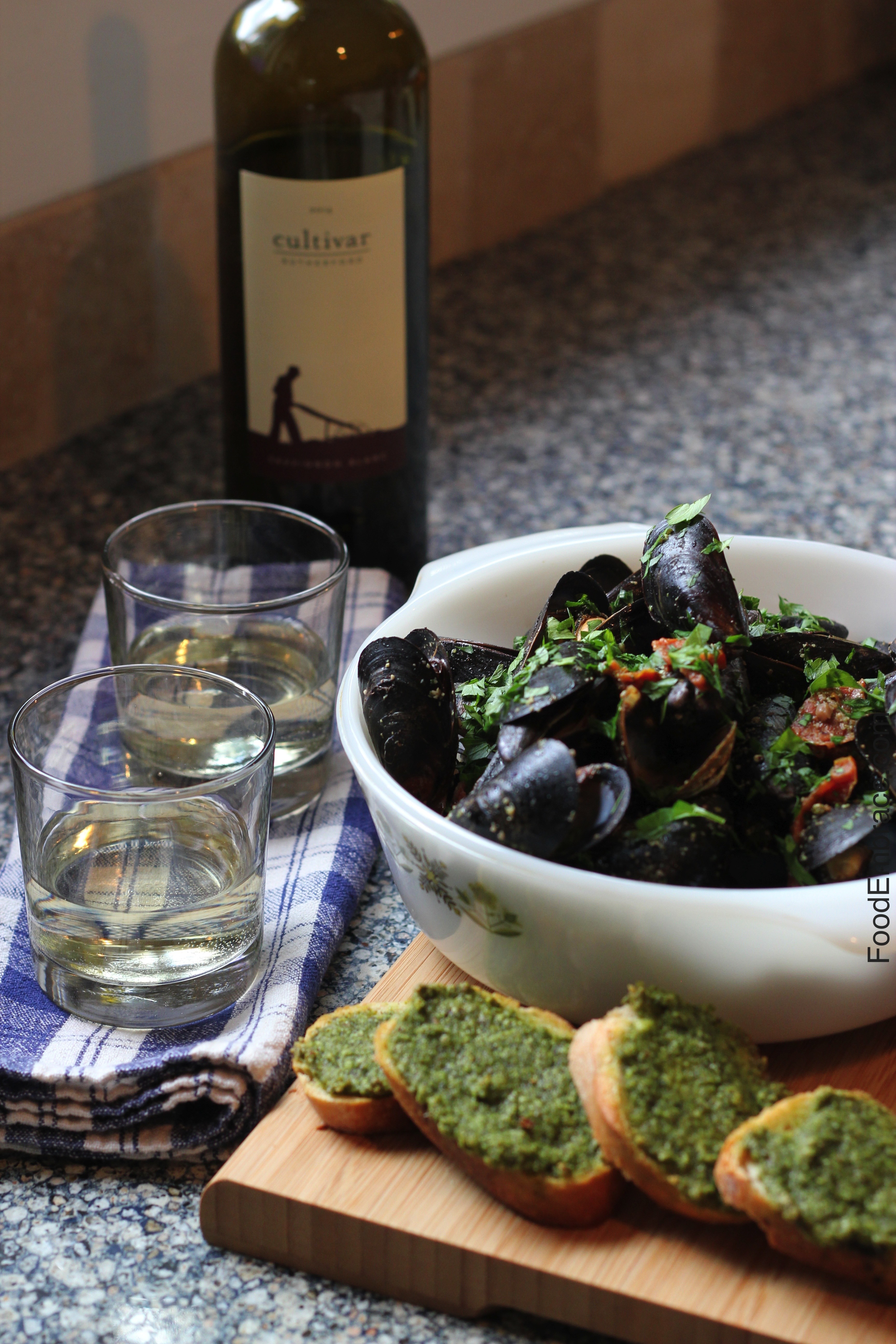 Mussels with 2014 Cultivar Rutherford Sauvignon Blanc